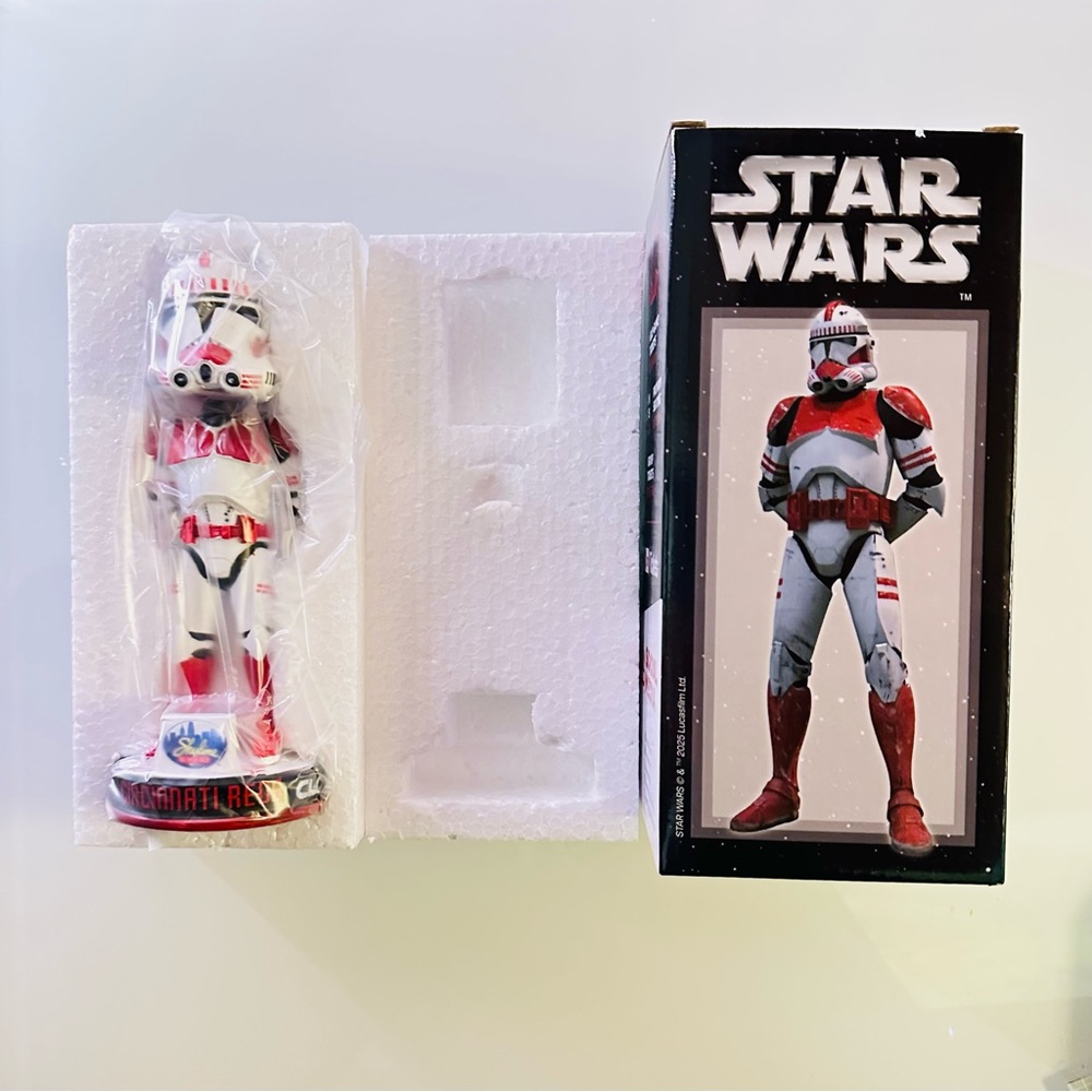 Cincinatti Reds Star Wars Clone Trooper Bobblehead Figure *NEW with box